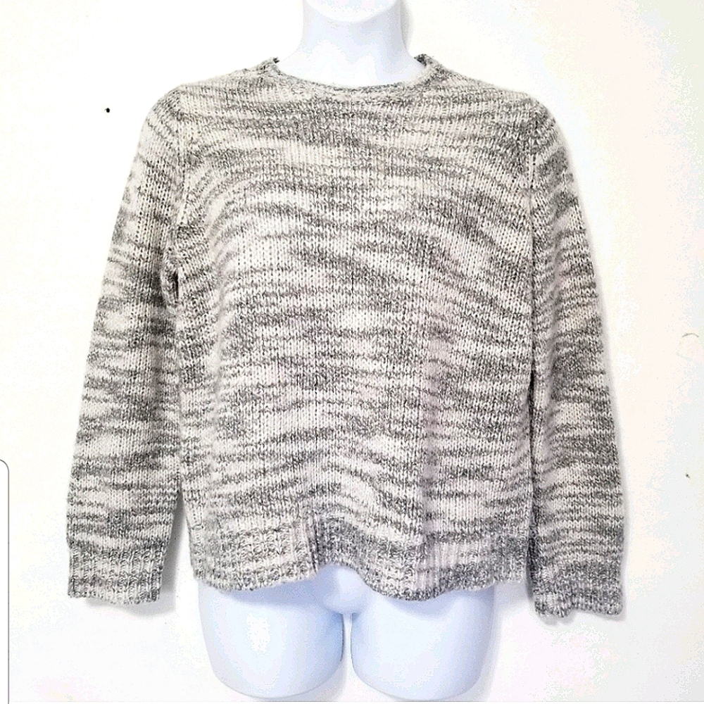 🌹🆕️Eileen Fisher size Large Gray Sweater